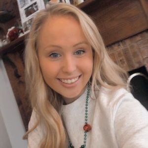 Meet your Posher, Holly